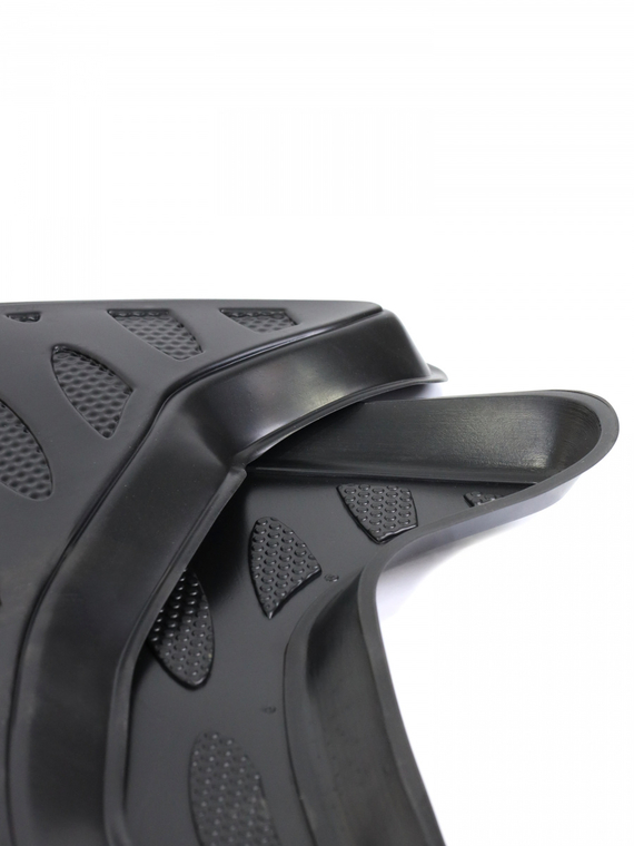 Коврик в багажник ВАЗ-2123 