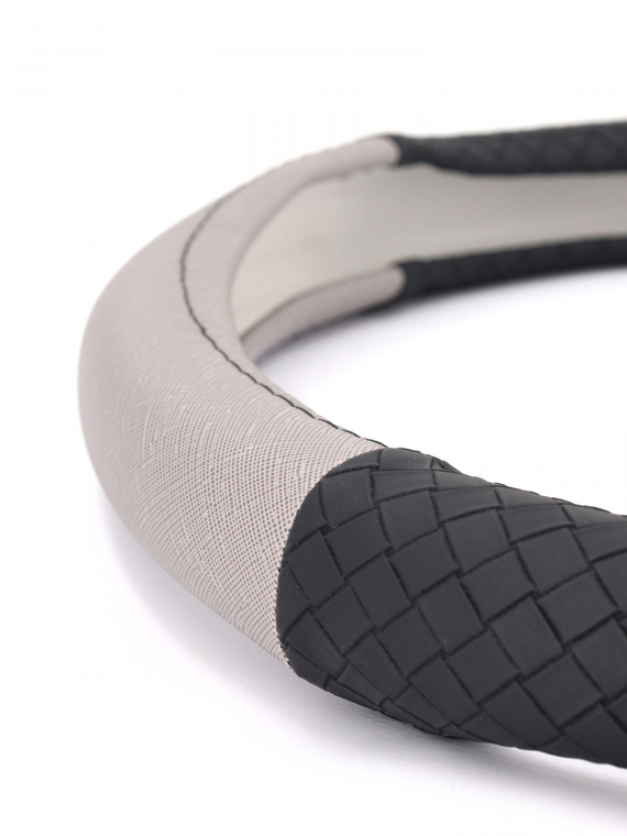 Оплетка руля RedMark комб. экокожа, М размер, косичка.черн./серый